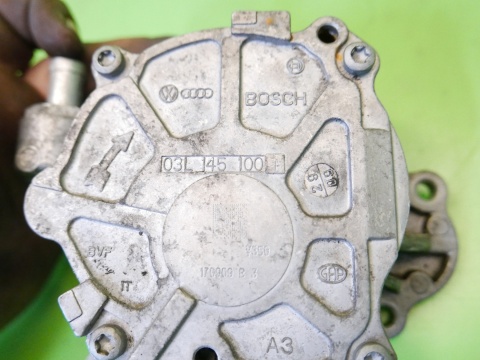 Pompa podciśnienia Vacum wakum 03L145100F AUDI A6 C6 2.0 TDI 08-11