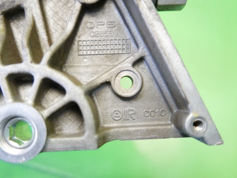 Łapa pompy wtryskowej 55226627 FIAT FREEMONT I 2.0 D MJET 11-15