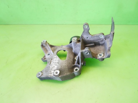 Łapa alternatora 04627138AA FIAT FREEMONT I 2.0 D MJET 11-15
