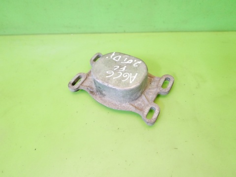 Mocowanie łapa silnika przód przednia 4B0199335L AUDI A6 C6 2.0 TDI 08-11
