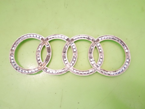 Emblemat znaczek logo klapy tył bagażnika AUDI A6 C6 AVANT 08-11