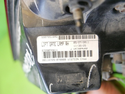 Lampa prawa tył w klapę LED OK Visteon 68078516AD FIAT FREEMONT I 11-15
