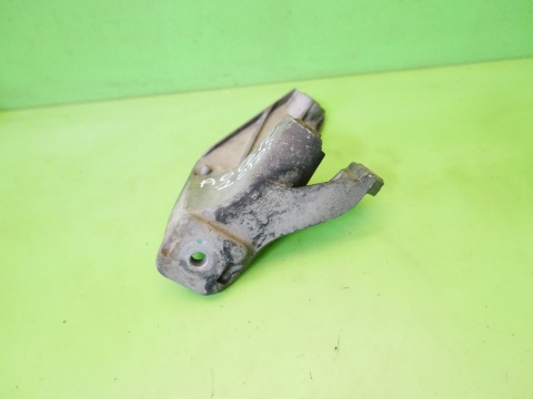 Mocowanie łapa silnika lewa 4F0199307N AUDI A6 C6 2.0 TDI 08-11