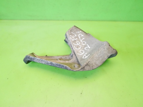 Mocowanie łapa silnika lewa 4F0199307N AUDI A6 C6 2.0 TDI 08-11