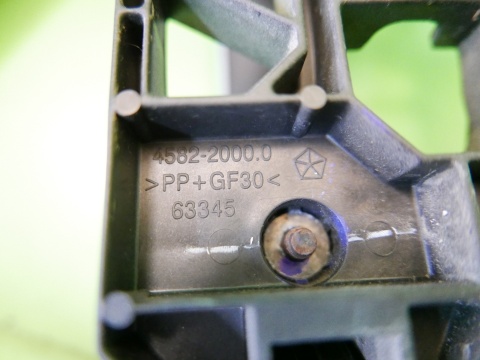 Klamka zewnętrzna prawa przód keyless PS2 FIAT FREEMONT I 11-15