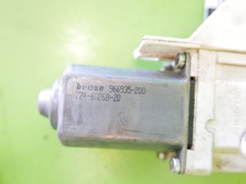 Mechanizm podnośnik silniczek szyby przód lewy 4F0837461D AUDI A6 C6 08-11