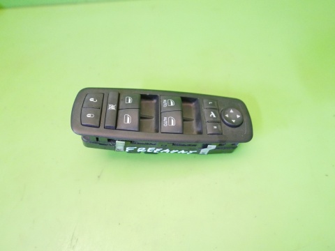 Panel przełącznik szyb lusterek lewy przód 56046826AC FIAT FREEMONT I 11-15