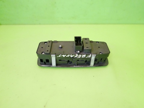 Panel przełącznik szyb lusterek lewy przód 56046826AC FIAT FREEMONT I 11-15