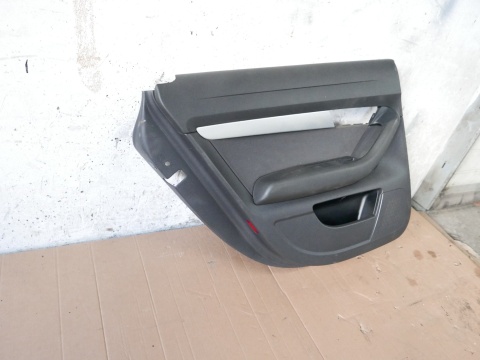 Tapicerka boczek drzwi tył lewy 4F0867305 AUDI A6 C6 AVANT KOMBI 08-11