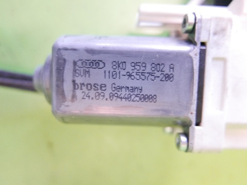 Mechanizm podnośnik szyby prawy przód 8K0959802A AUDI A6 C6 AVANT Kombi 08-11