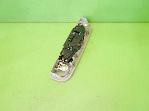 Lampka oświetlenia kabiny tył 4L0947111B AUDI A6 C6 AVANT 08-11