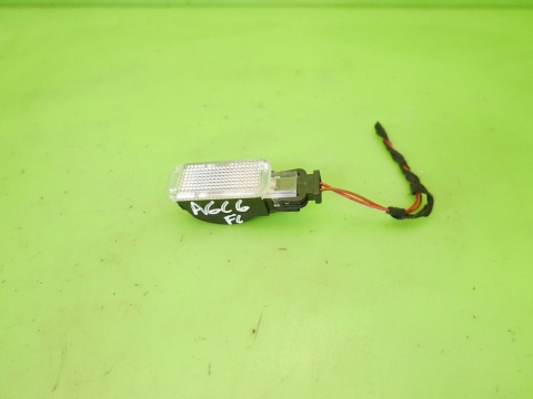 Lampka boczka przód przednia lewa AUDI A6 C6 AVANT 08-11