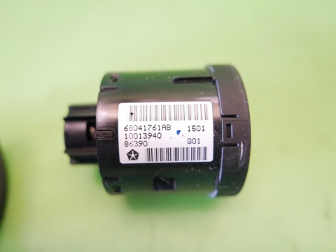 Przełącznik włącznik świateł halogenów 68041761AB FIAT FREEMONT I 11-15