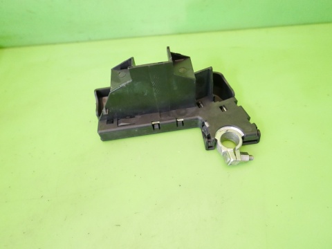 Klema plusowa + pirotechniczna 4F0915459 AUDI A6 C6 AVANT 08-11