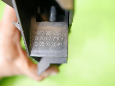 Klema plusowa + pirotechniczna 4F0915459 AUDI A6 C6 AVANT 08-11