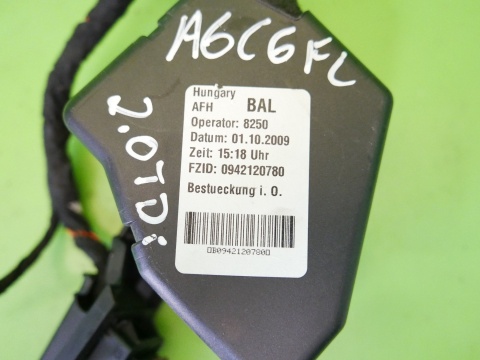 Skrzynka bezpieczników 8D1941824 AUDI A6 C6 2.0 TDI AVANT 08-11