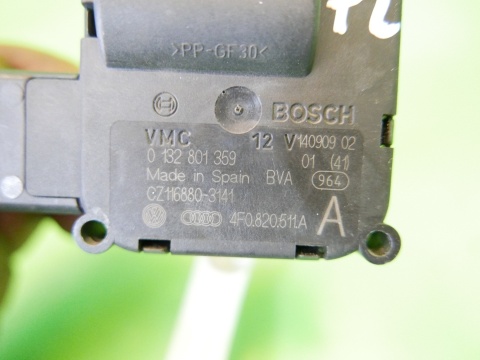 Silniczek nawiewu nagrzewnicy 0132801359 4F0820511A AUDI A6 C6 2.0 TDI 08-11