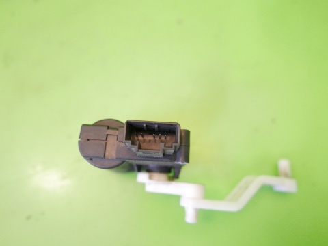 Silniczek nawiewu nagrzewnicy 0132801359 4F0820511A AUDI A6 C6 2.0 TDI 08-11