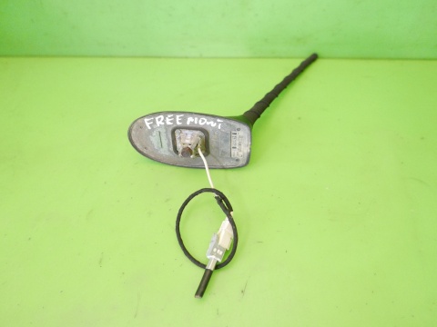 Antena radia dachowa P05064793AA FIAT FREEMONT I 11-15