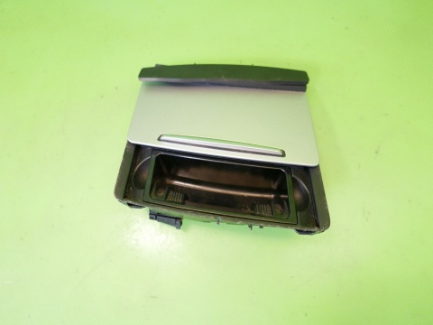 Popielniczka przód przednia 4F1857951C AUDI A6 C6 2.0 TDI AVANT 08-11