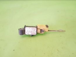 Czujnik uderzenia uderzeniowy przód prawy 4F0959651 AUDI A6 C6 08-11