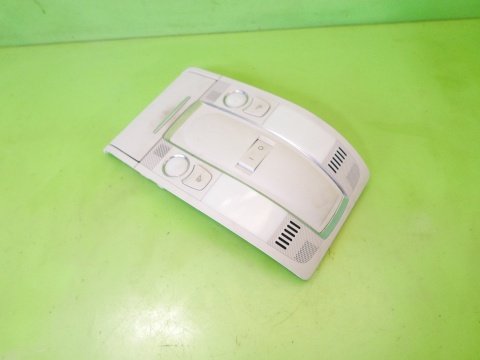 Lampka oświetlenia kabiny przód 4F0947135BQ AUDI A6 C6 2.0 TDI AVANT 08-11
