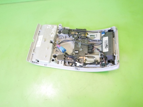Lampka oświetlenia kabiny przód 4F0947135BQ AUDI A6 C6 2.0 TDI AVANT 08-11