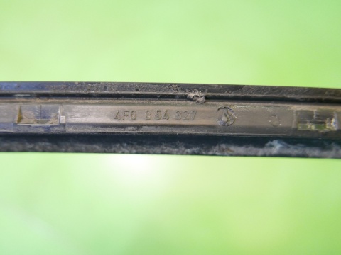 Listwa szyby czołowej lewa 4F0854327 AUDI A6 C6 2.0 TDI AVANT 08-11