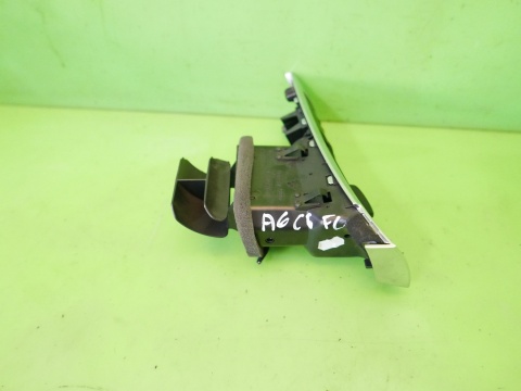 Kratka nawiewu przód lewa 4F1820901D AUDI A6 C6 AVANT 08-11