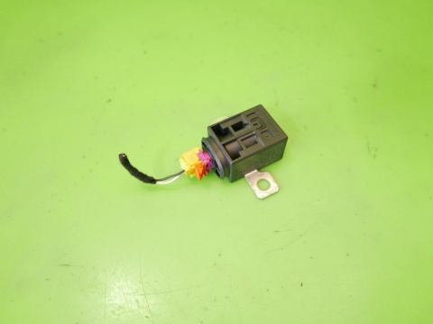 Bezpiecznik pirotechniczny akumulatora 4F0915519 AUDI A6 C6 2.0 TDI 08-11