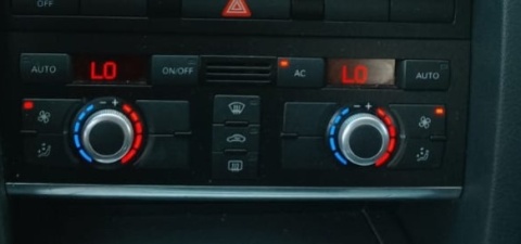 Panel nawiewu klimatyzacji 4F1820043AK AUDI A6 C6 2.0 TDI AVANT 08-11