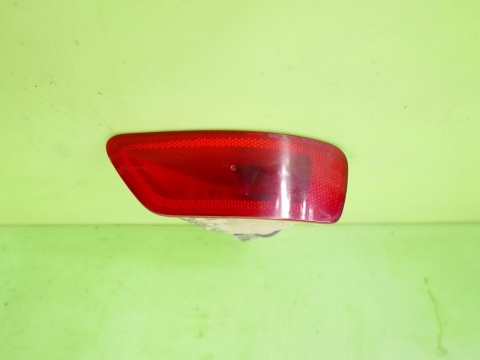 Lampka przeciwmgłowa prawa tył MAGNA 57010716AB FIAT FREEMONT I 11-15