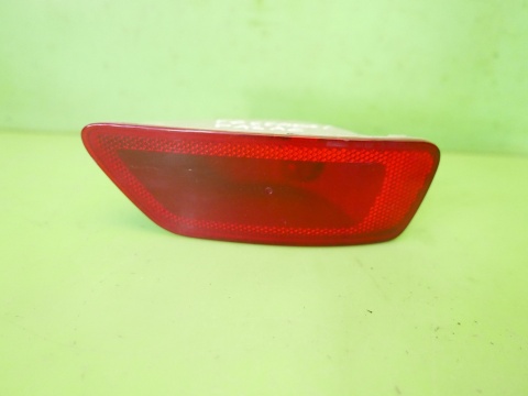 Lampka przeciwmgłowa prawa tył MAGNA 57010716AB FIAT FREEMONT I 11-15