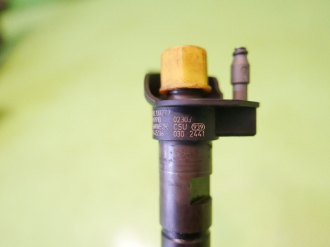 Wtryskiwacz wtrysk paliwa 03L130277 0445116030 AUDI A6 C6 2.0 TDI 08-11