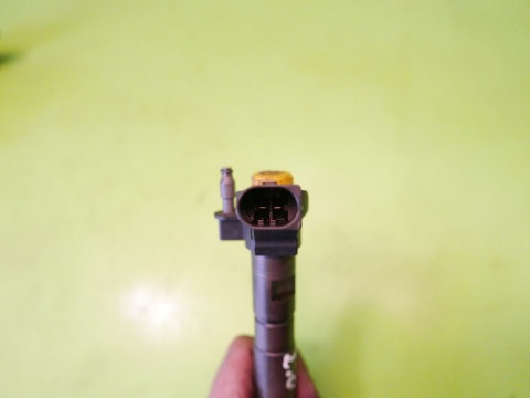 Wtryskiwacz wtrysk paliwa 03L130277 0445116030 AUDI A6 C6 2.0 TDI 08-11