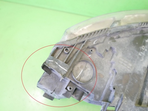 Reflektor lampa przód prawa Hella 4F0941004 AUDI A6 C6 2.0 TDI AVANT 08-11