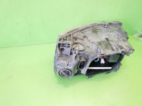 Reflektor lampa przód prawa Hella 4F0941004 AUDI A6 C6 2.0 TDI AVANT 08-11
