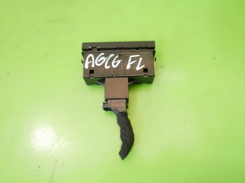 Przełącznik świateł awaryjnych 4F0941509 AUDI A6 C6 FL AVANT KOMBI 08-11