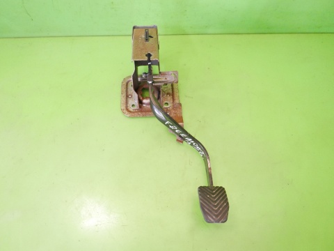 Pedał sprzęgła FIAT FREEMONT I 2.0 D MJET 11-15
