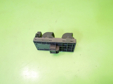 Przełącznik panel szyb przód lewy 4F0959851F AUDI A3 8P HB 5D 04-08