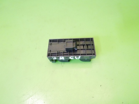 Przełącznik panel szyb przód lewy 4F0959851F AUDI A3 8P HB 5D 04-08
