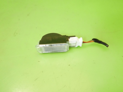 Lampka podsufitki tył 4B0947415A AUDI A3 8P HB 5D 04-08