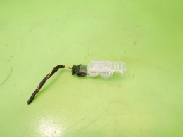 Lampka oświetlenia kabiny tył 4B0947415 AUDI A6 C6 2.0 TDI 08-11