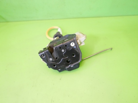 Zamek drzwi przód prawy 4F1837016 7 Pinów AUDI A3 8P HB 5D 04-08