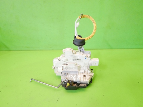 Zamek drzwi przód prawy 4F1837016 7 Pinów AUDI A3 8P HB 5D 04-08