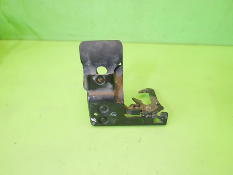 Zamek rygiel maski 8P0823480 AUDI A3 8P HB 5D 04-08