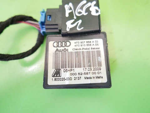 Czujnik sensor położenia pedału sprzęgła 4F0907658A AUDI A6 C6 2.0 TDI