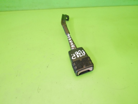 Zapięcie zatrzask pasa przód prawe 8P0857756C AUDI A3 8P HB 5D