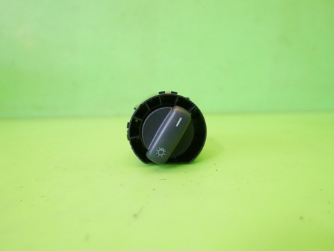 Przełącznik włącznik świateł 8P1941531Q AUDI A3 8P HB 5D 04-08