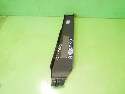 Listwa osłona nakładka słupka B prawa AUDI A3 8P HB 5D 04-08